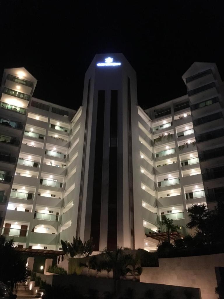 Cancun, Ocean Dream, Beautiful Aparment, Heart of the Hotel Zone