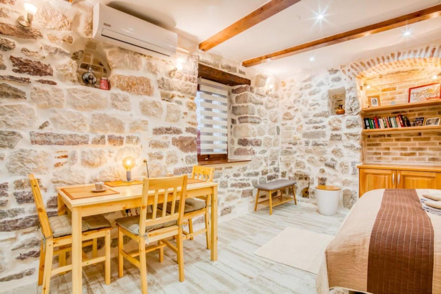Kotor Bagus - Cozy Boutique Old Town Studio with Seaview Terrace view 5