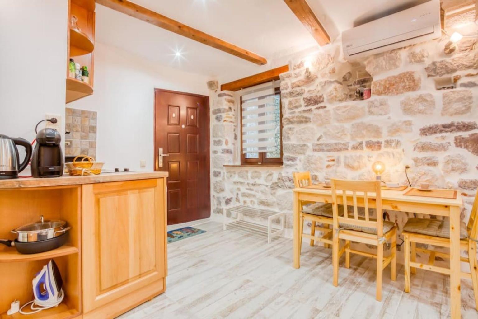 Kotor Bagus - Cozy Boutique Old Town Studio with Seaview Terrace view 2