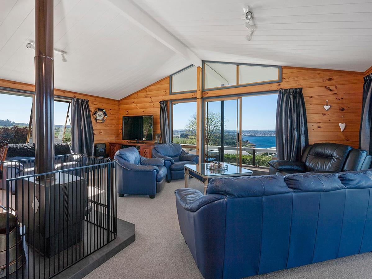 Heights Haven - Acacia Bay Holiday Home view 2