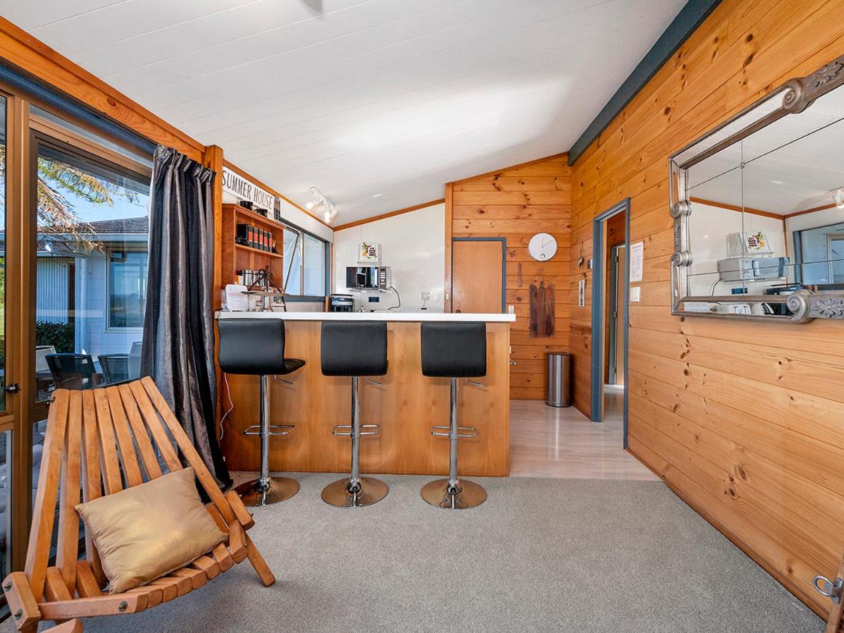 Heights Haven - Acacia Bay Holiday Home view 5
