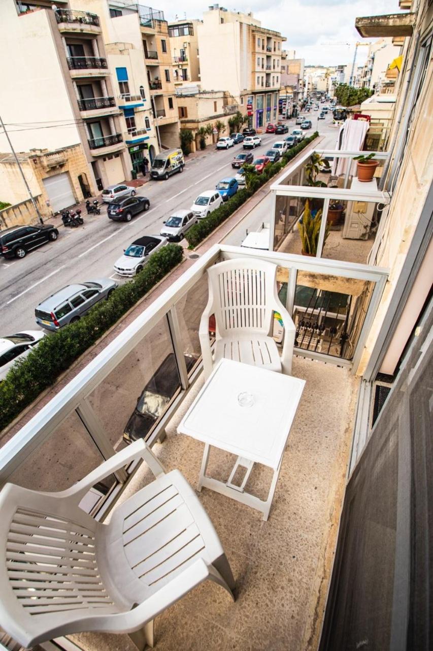 Apartment 5 mins away from the beach. photo 2