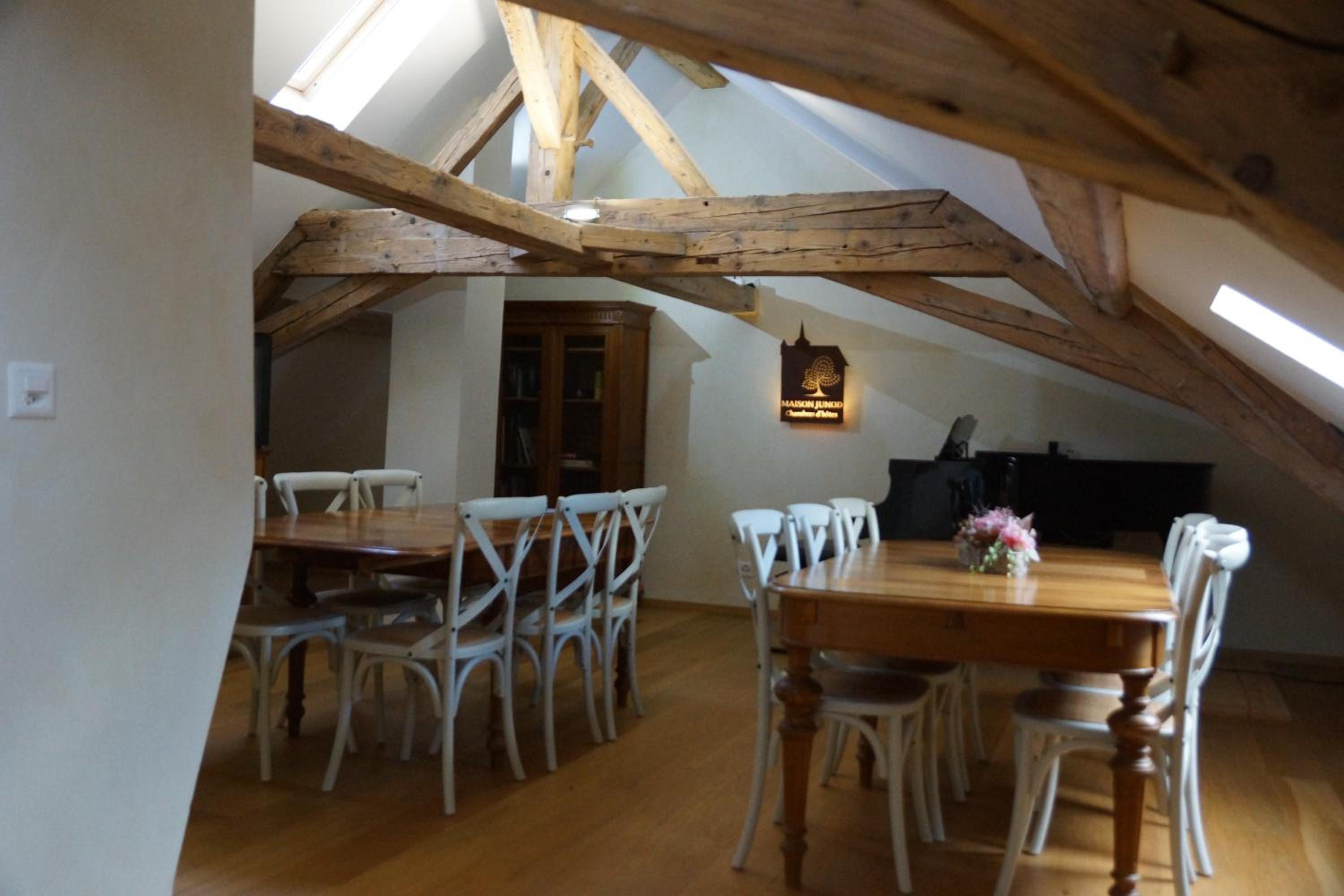 Maison Junod view 5