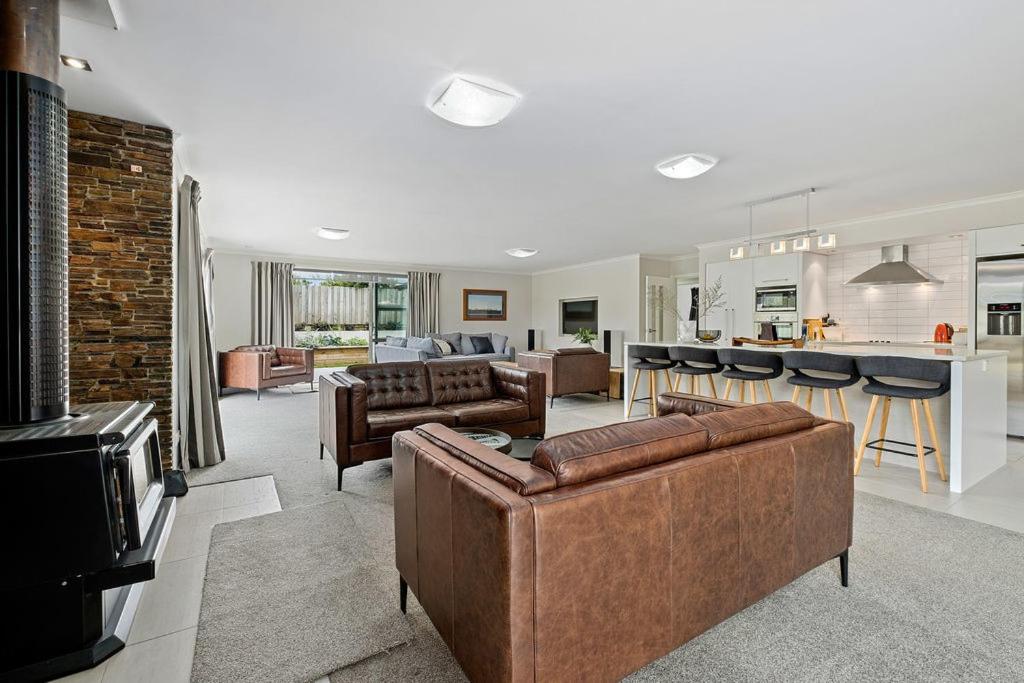 Maison de Maude - Lake Hawea Holiday Home view 2
