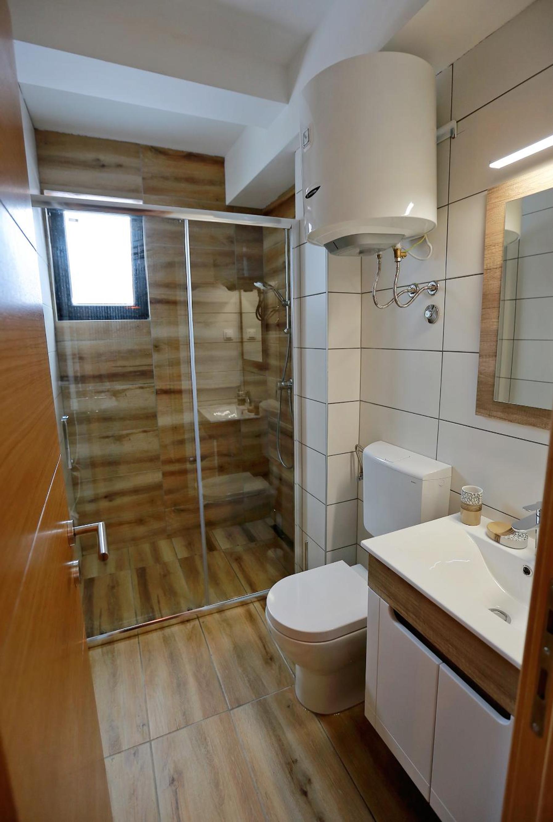 Photo 43