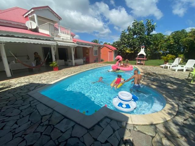 Villa piscine la Caféière view 3
