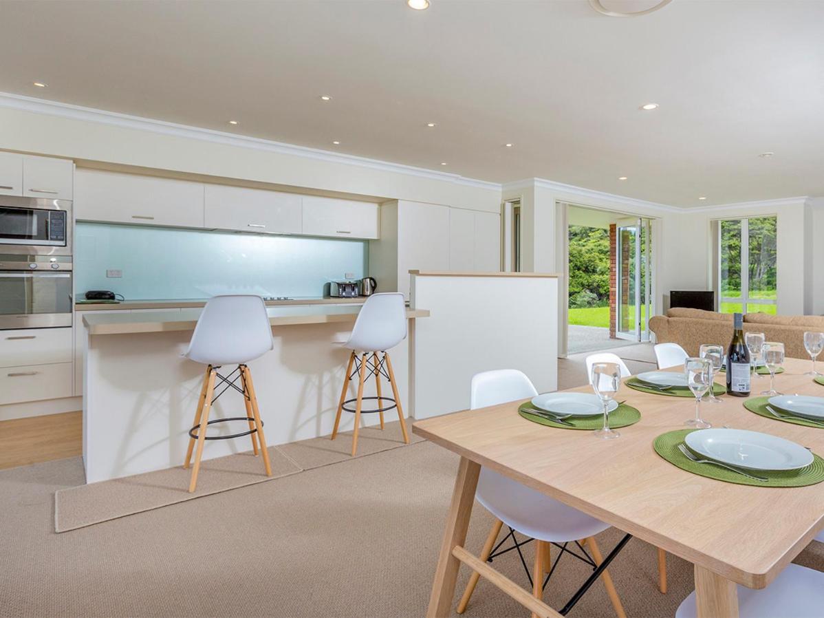 Matakana Views - Matakana Holiday Home view 5