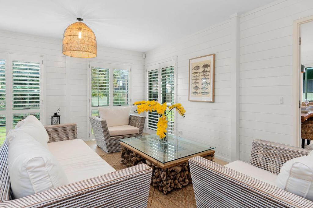 Kiwi Kuta with direct beach access -Matarangi Home view 3