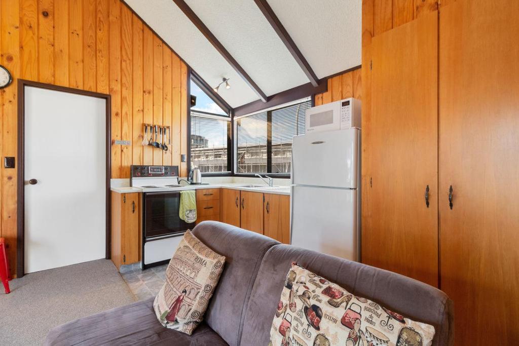 Downtown Mountview - Mt Maunganui Holiday Home view 4