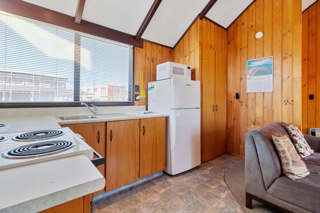 Downtown Mountview - Mt Maunganui Holiday Home view 3
