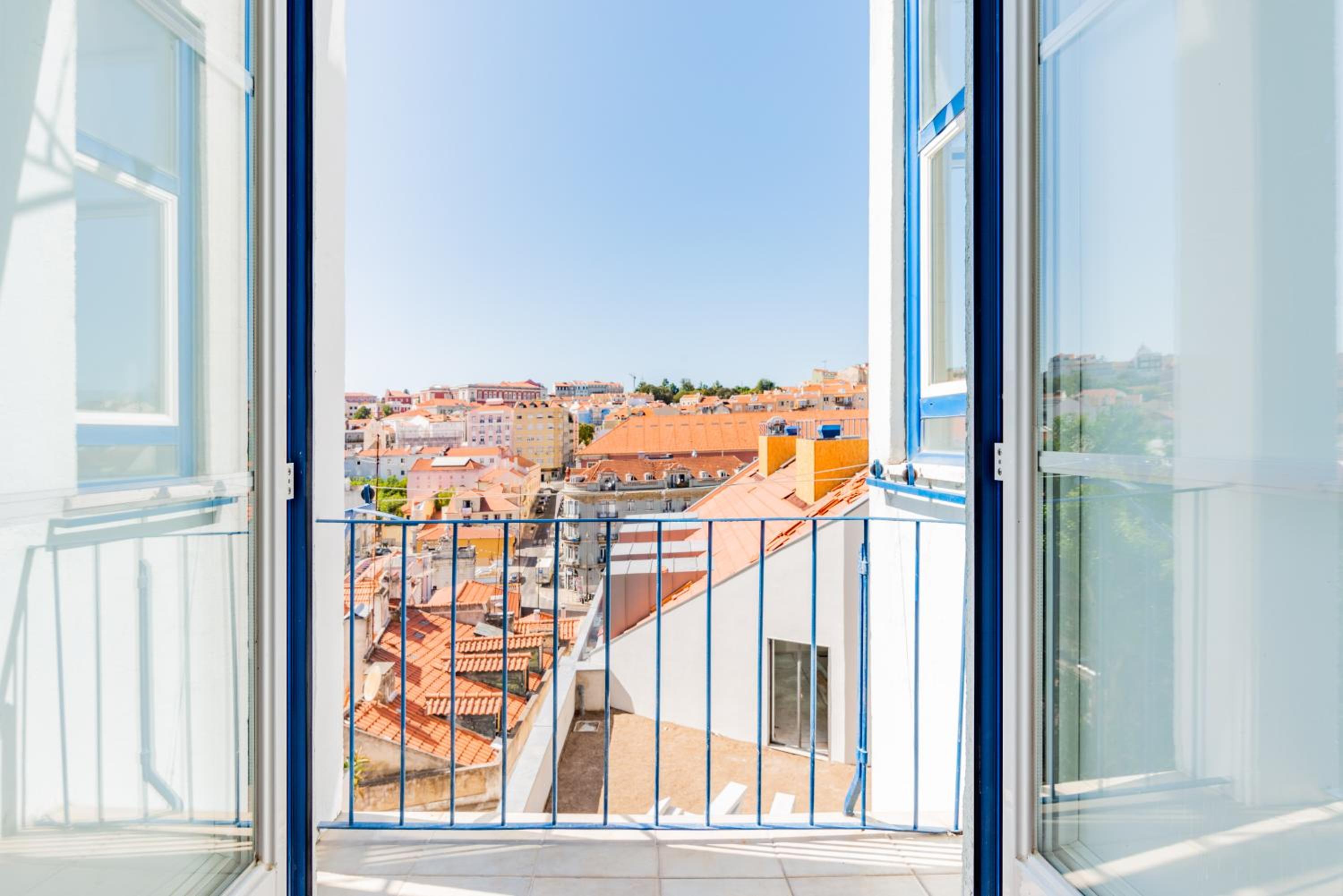 Bombarda 21 City View @ Retro Lisbon view 3