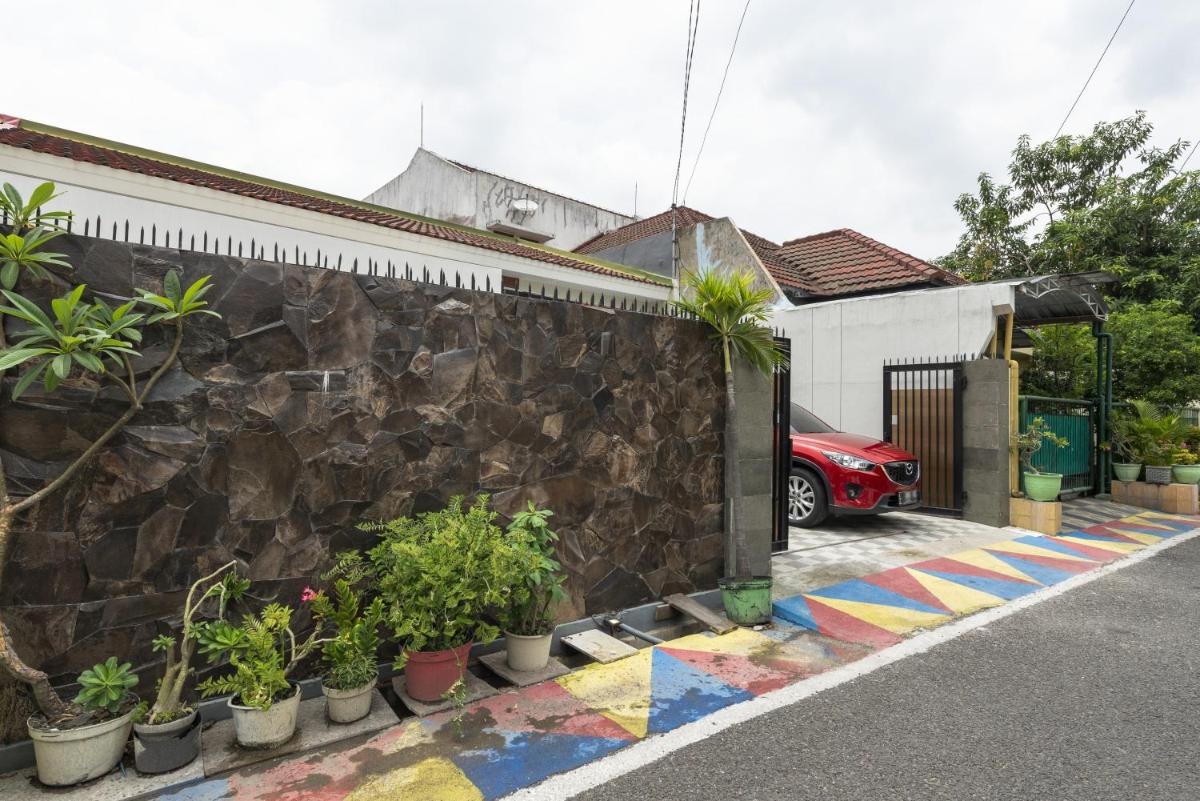 KoolKost near RSAL Surabaya - Minimun Stay 3 Nights view 2