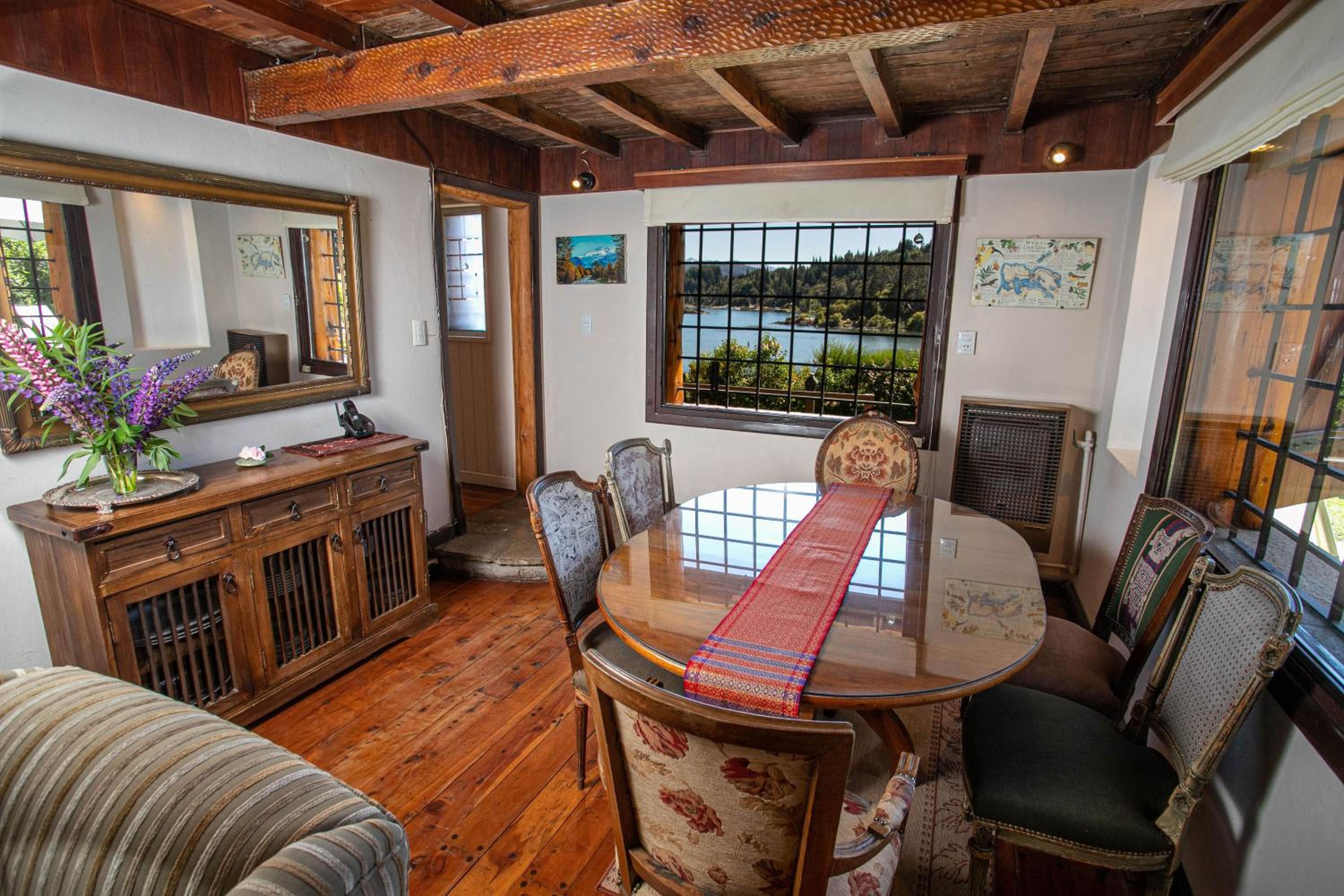 Casa en Llao Llao con vista al lago y campo de golf