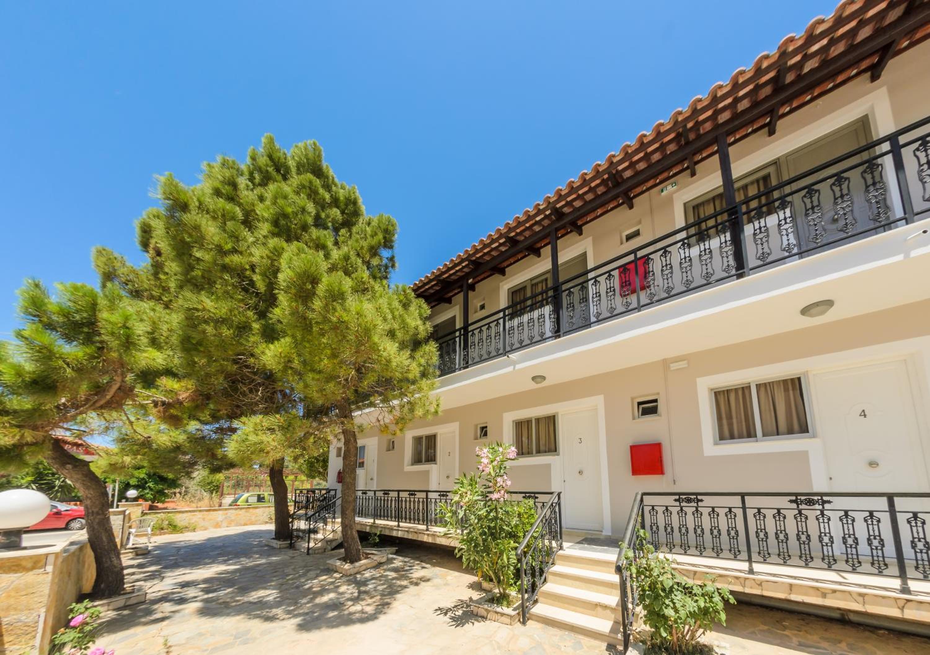 Laganas Vacations - Karras Livin - Property Image 7