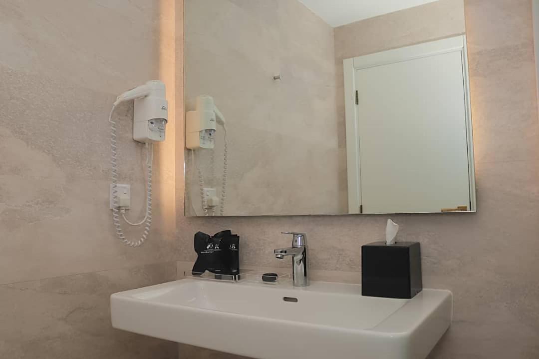 Mamba Point Hotel, photo 23