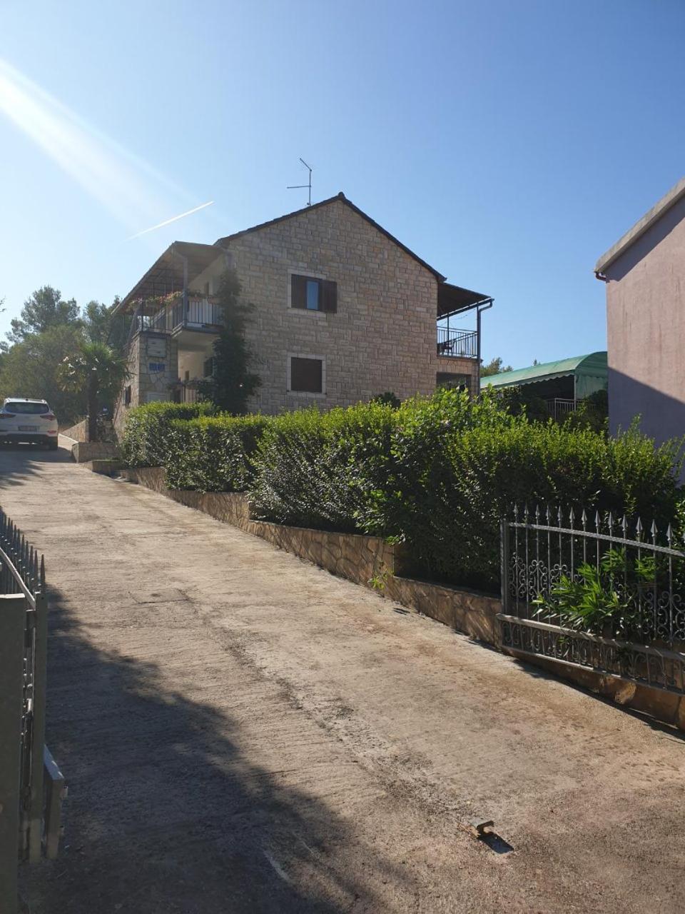 Photo 19