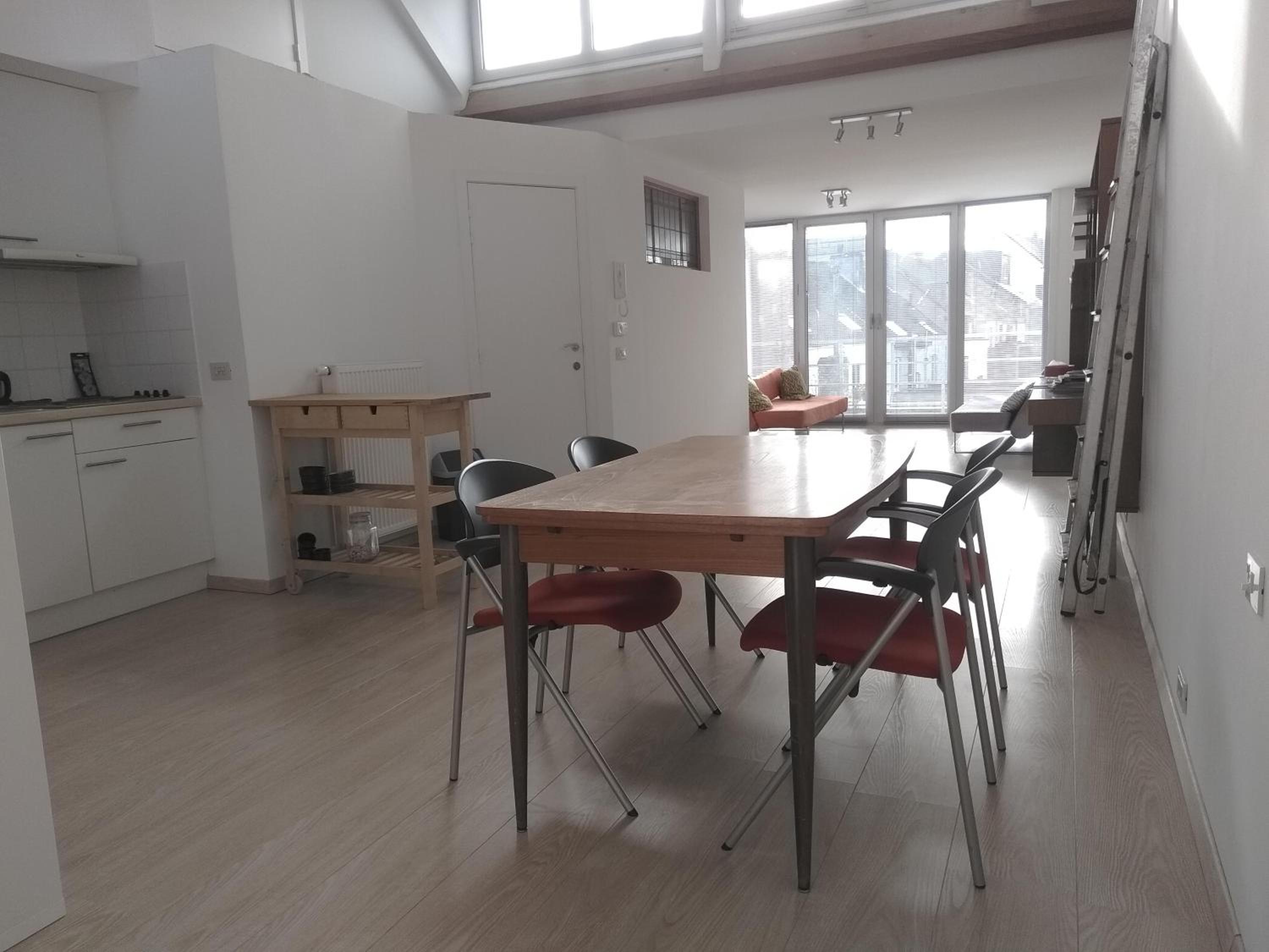 Sfeervol rustige loft view 2