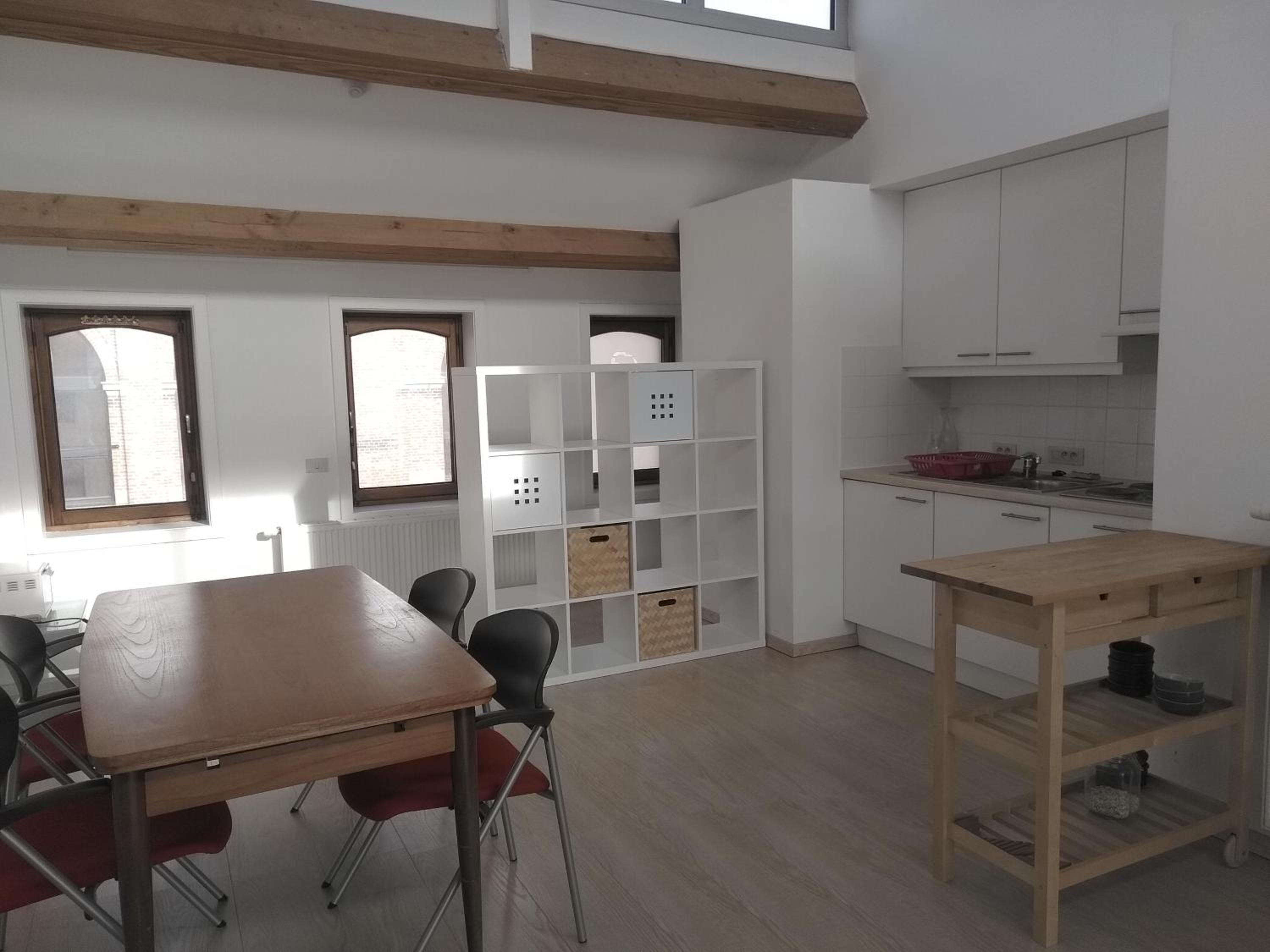 Sfeervol rustige loft view 3
