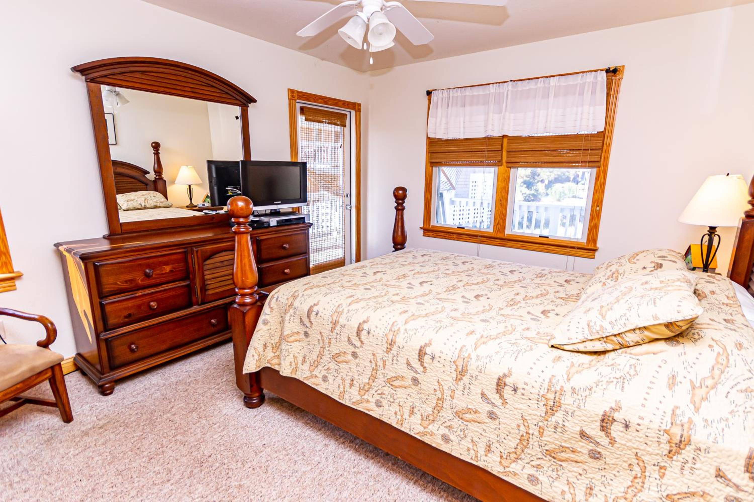 Puppy Love - Corolla, Villages at Ocean Hill, Pool, Hot Tub, Nearby Amenities, Lighthouse, Pets OK