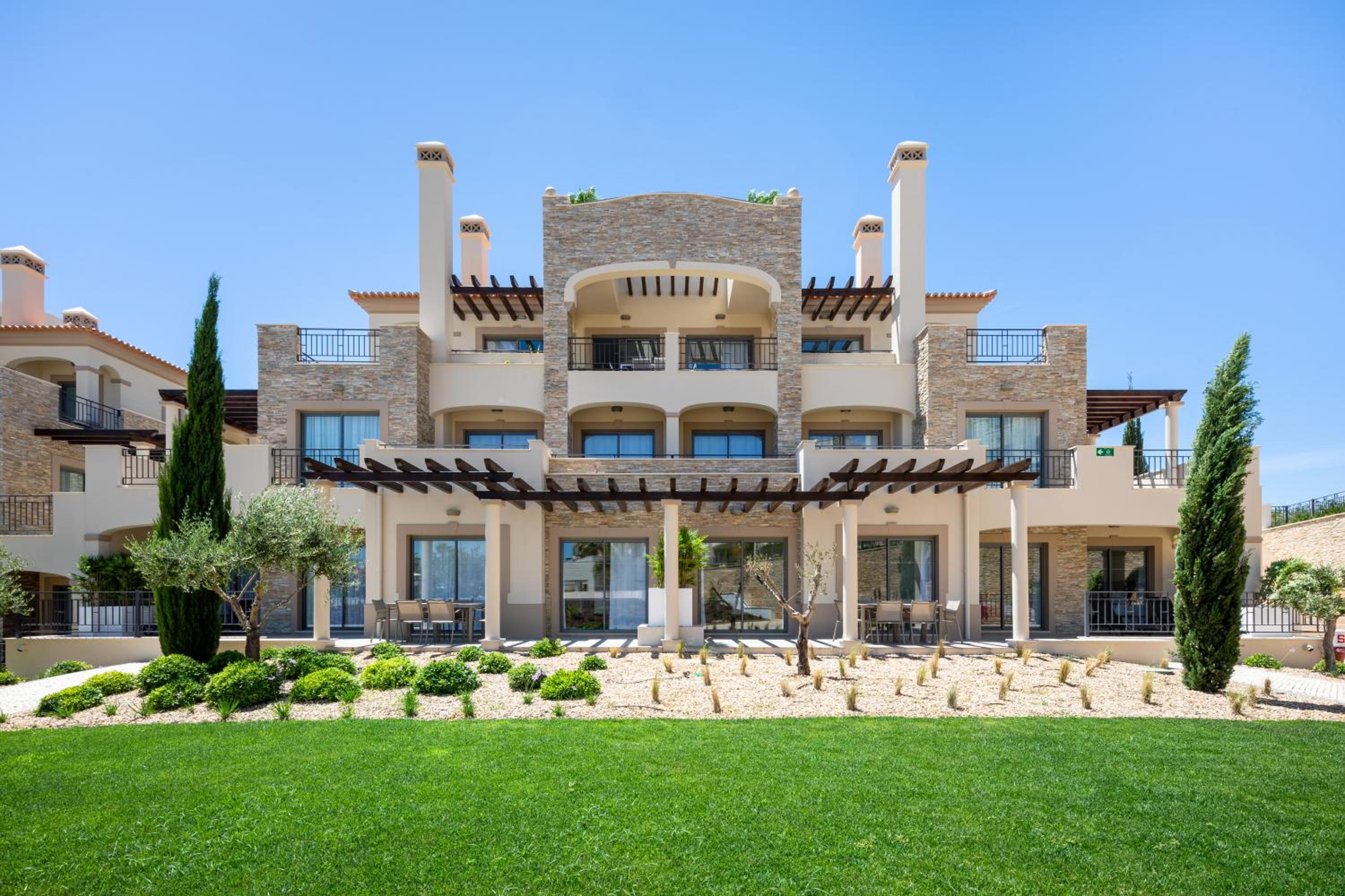 Hotel Shantiapartments - Image 1