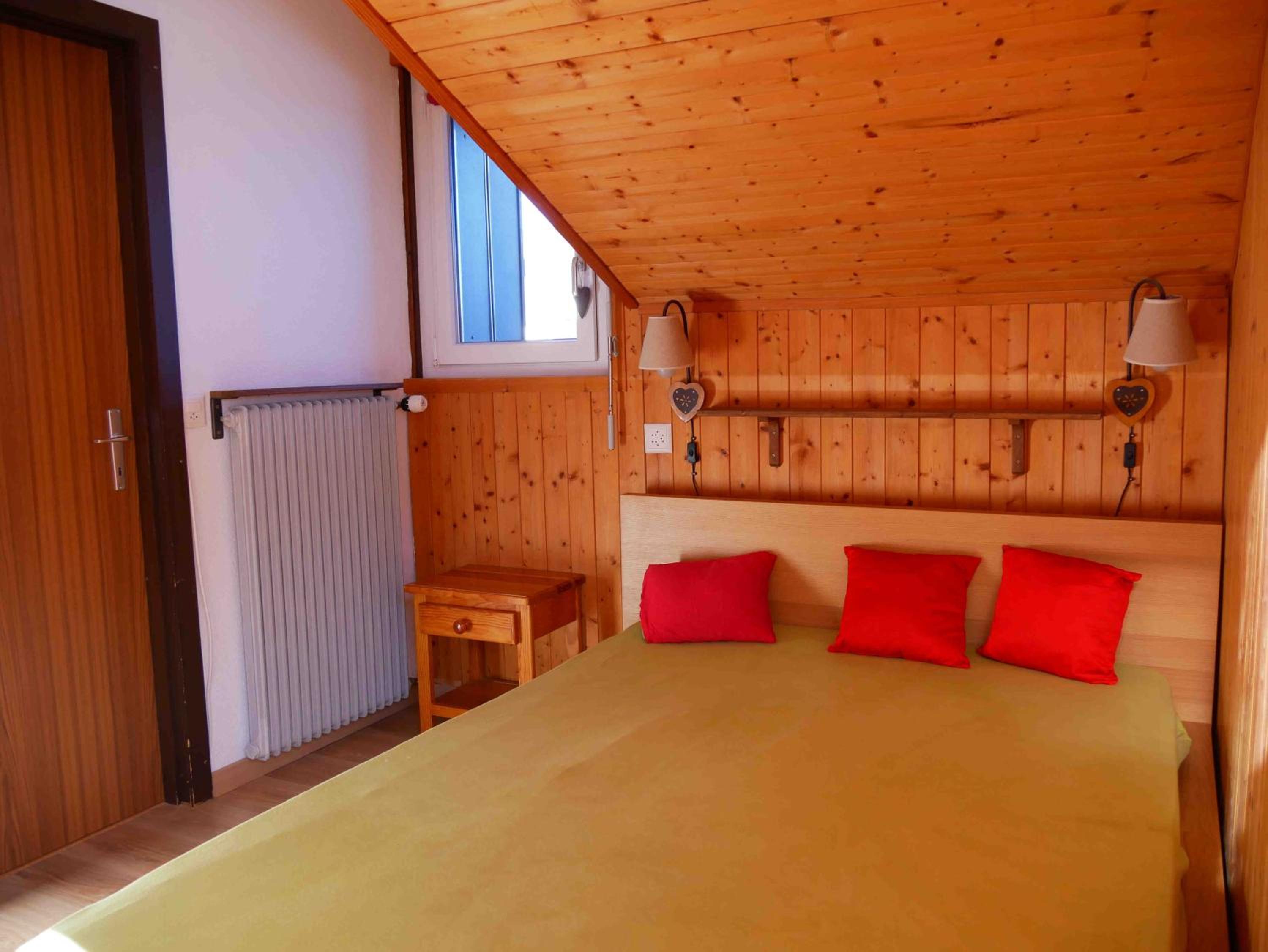 Romantic Chalet-Style Flat with Mountain View view 4