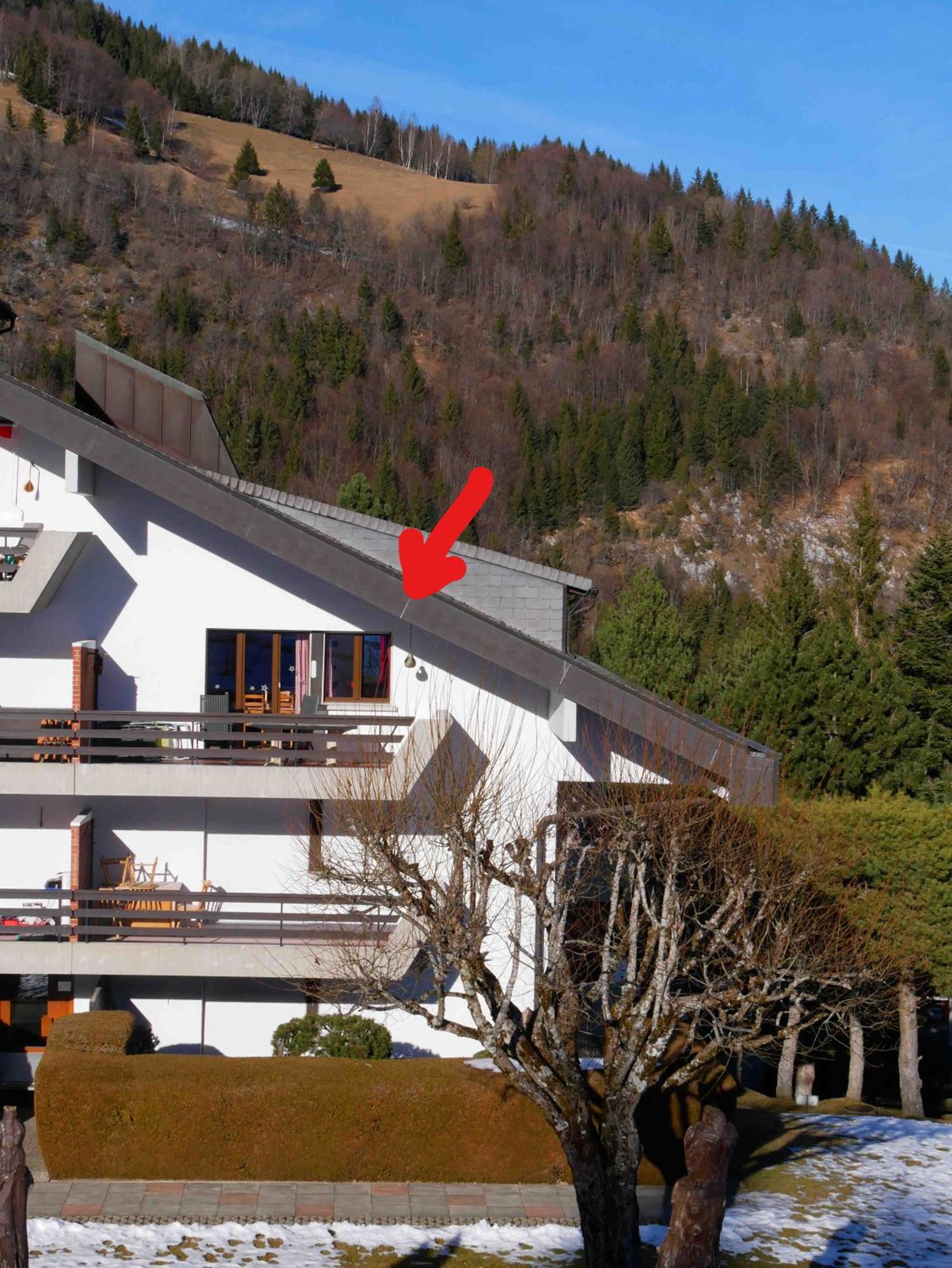 Romantic Chalet-Style Flat with Mountain View view 3
