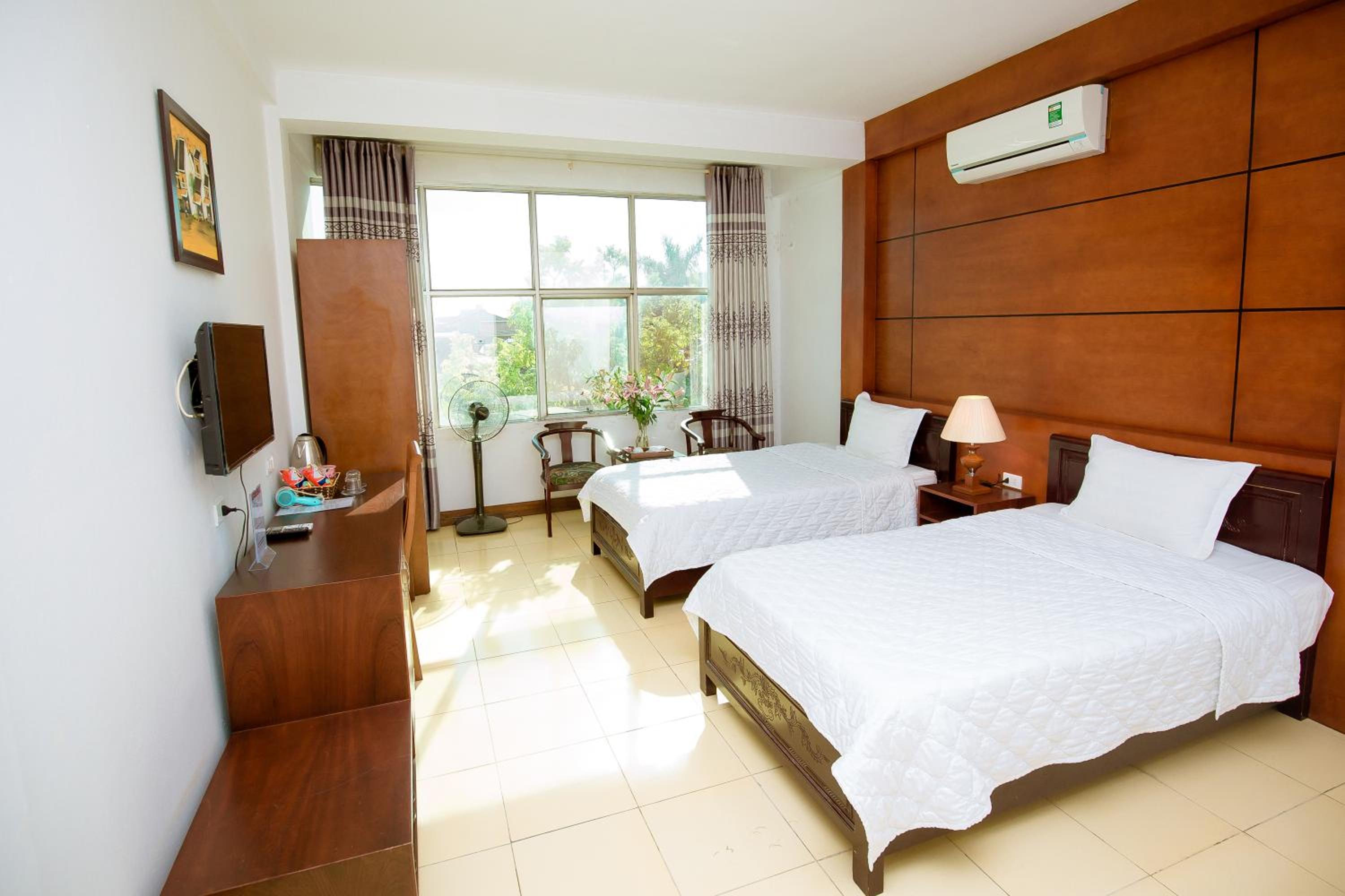 Viet Huong Hotel view 3