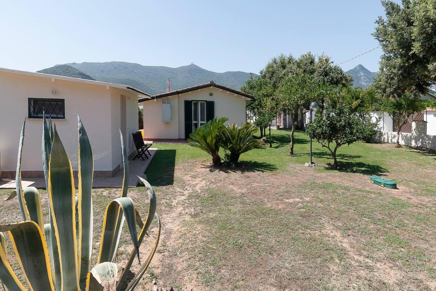Villa LA CESA & Villino LA CASETTA Holiday Houses CON JACUZZI