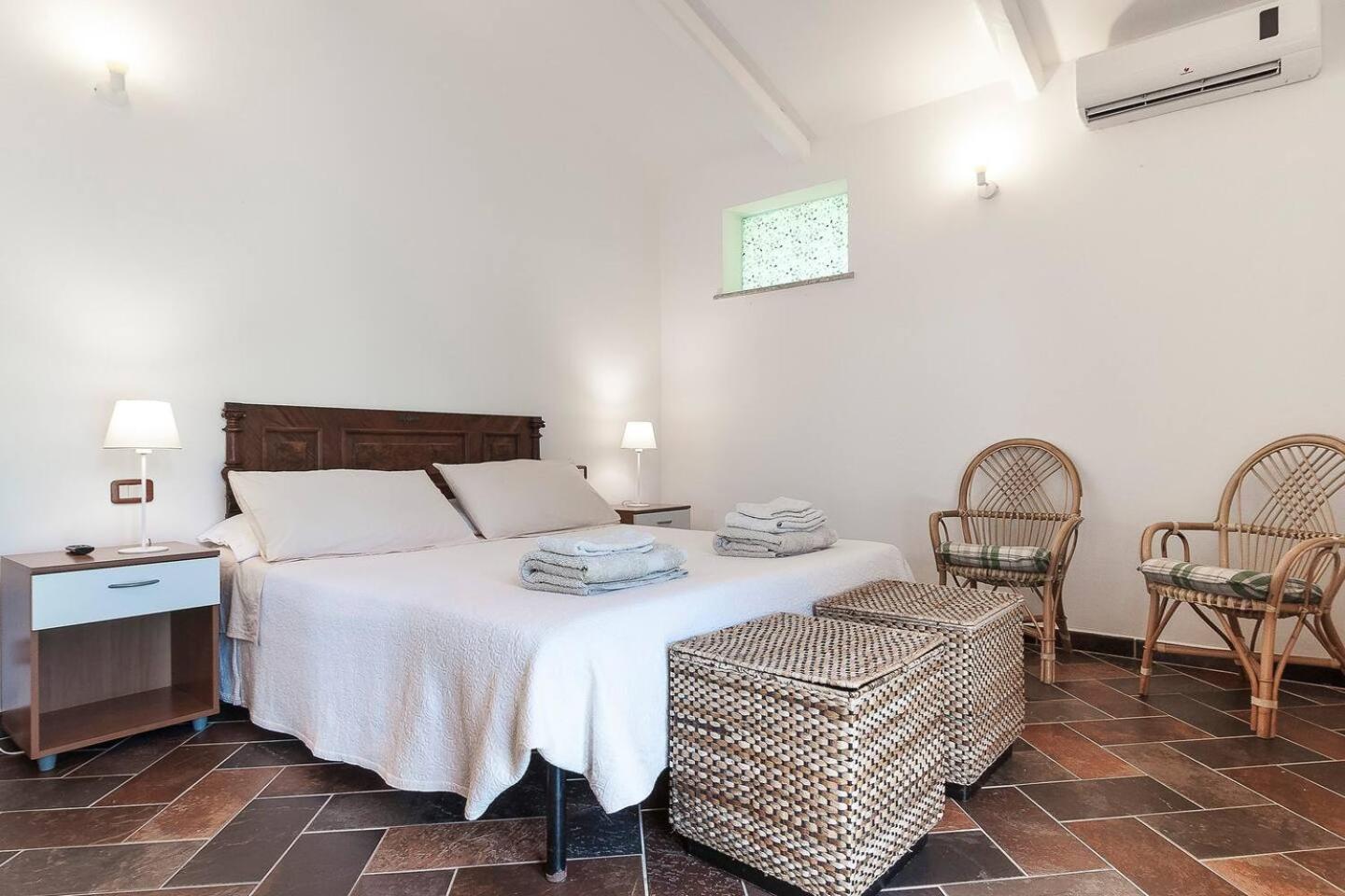 Villa LA CESA & Villino LA CASETTA Holiday Houses CON JACUZZI
