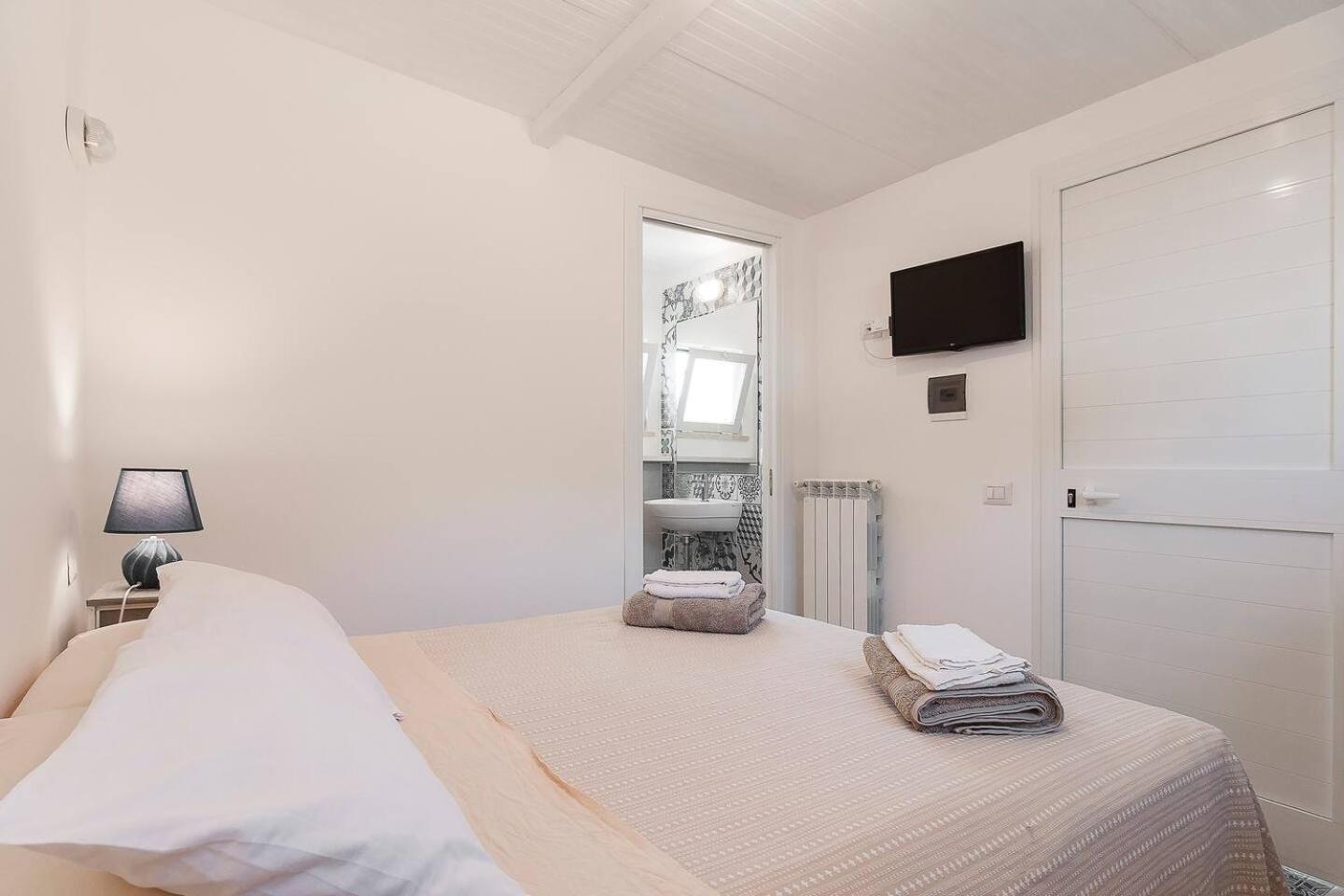Villa LA CESA & Villino LA CASETTA Holiday Houses CON JACUZZI