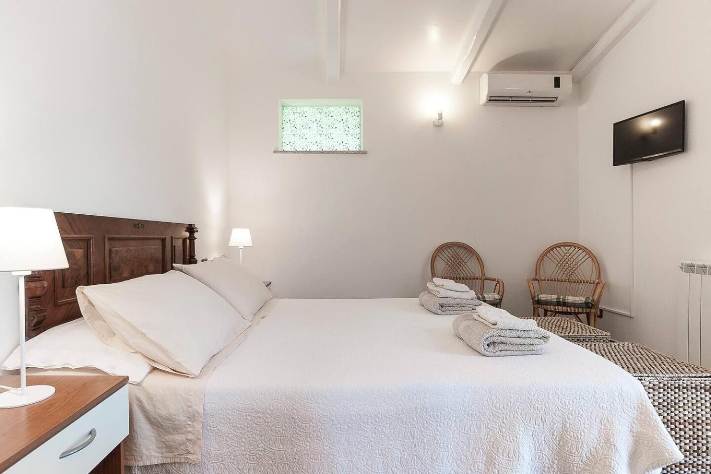 Villa LA CESA & Villino LA CASETTA Holiday Houses CON JACUZZI