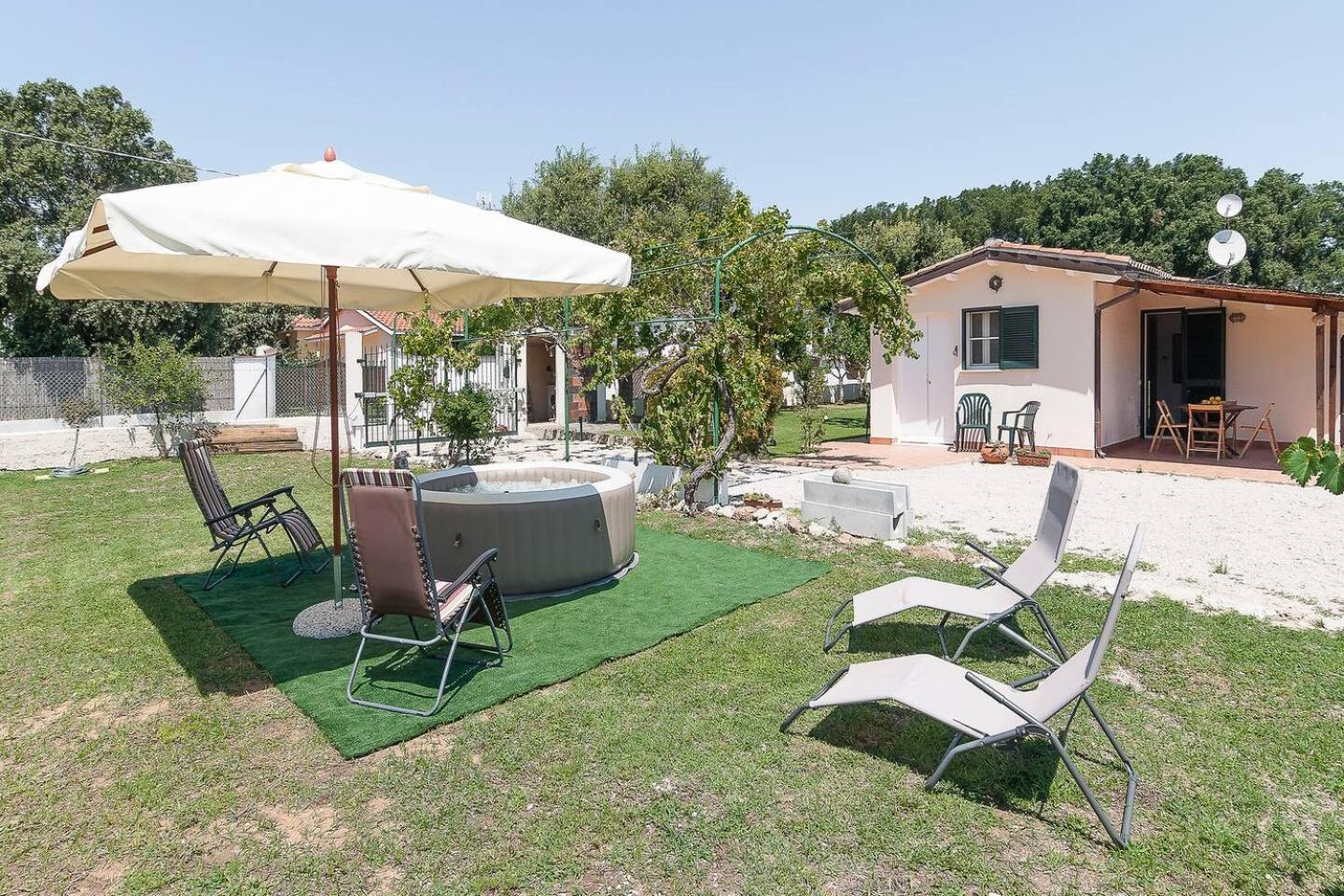 Villa LA CESA & Villino LA CASETTA Holiday Houses CON JACUZZI