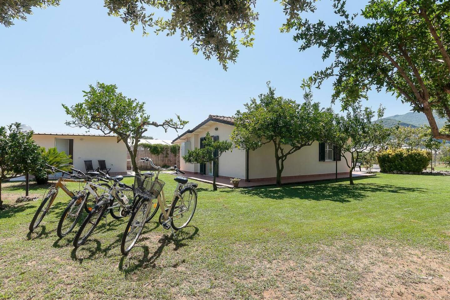 Villa LA CESA & Villino LA CASETTA Holiday Houses CON JACUZZI