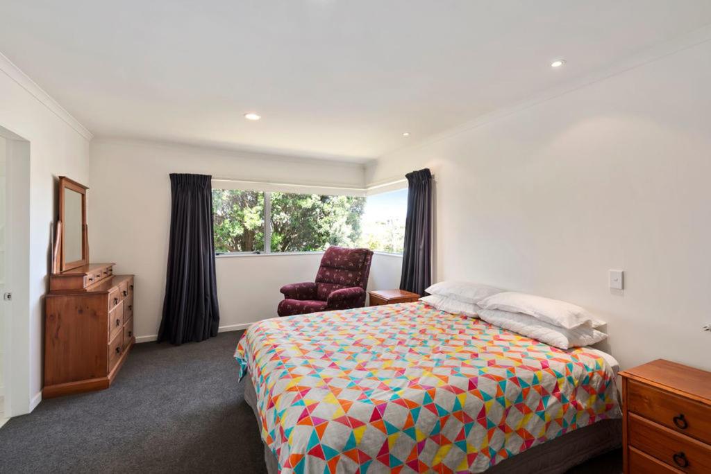 Sun on Seaview - Paraparaumu Beach Holiday Home, photo 22