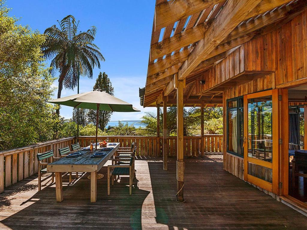 Moetu Lodge - Pukawa Bay Holiday Home view 2