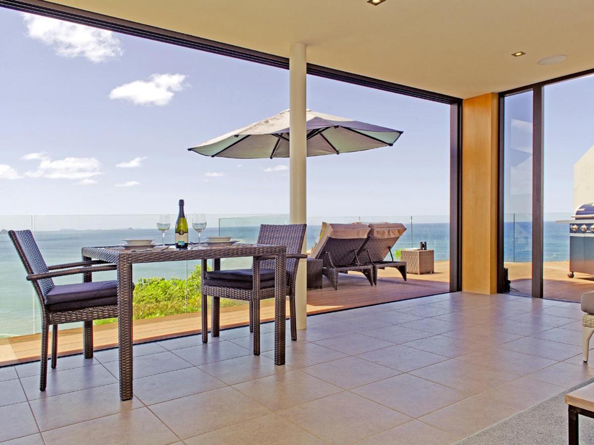 The Lookout - Tairua Holiday Home view 2