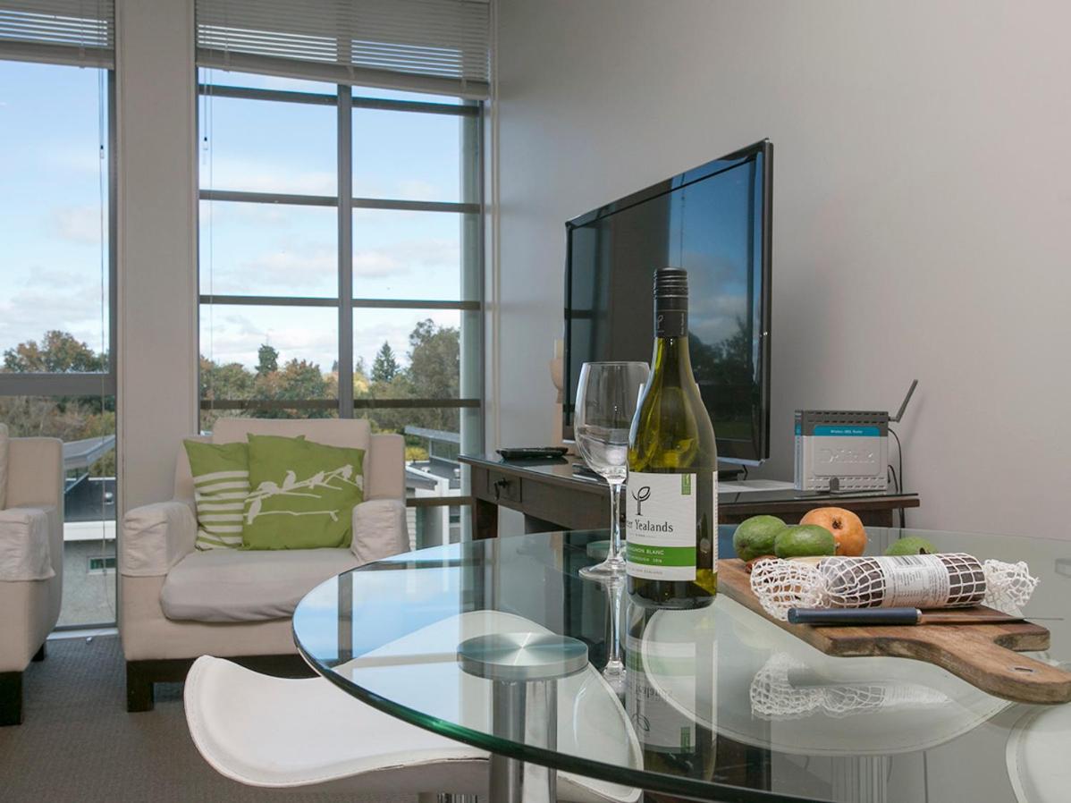 Marinaside Villa - Taupo Holiday Apartment view 4