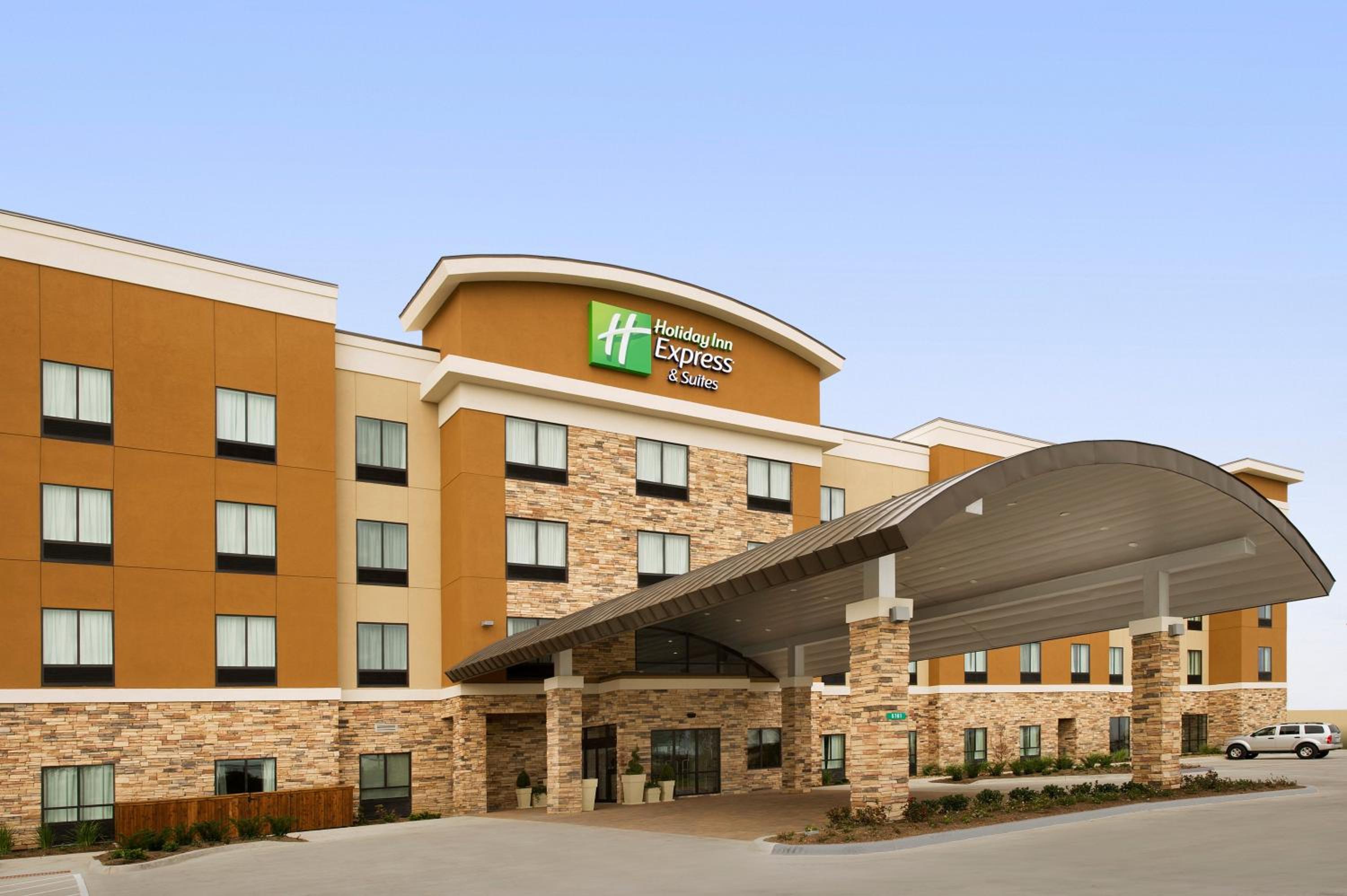 Hotel Holiday Inn Express Hotel & Suites Waco South, an IHG Hotel - Image 1