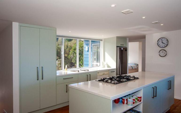 Shoreside - Tutukaka Holiday Home