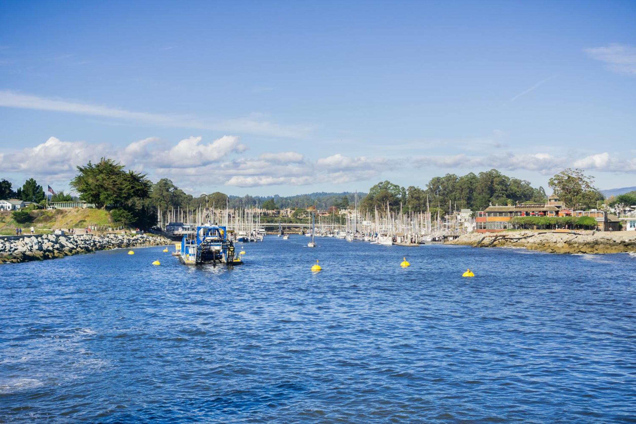 Harbor Inn
