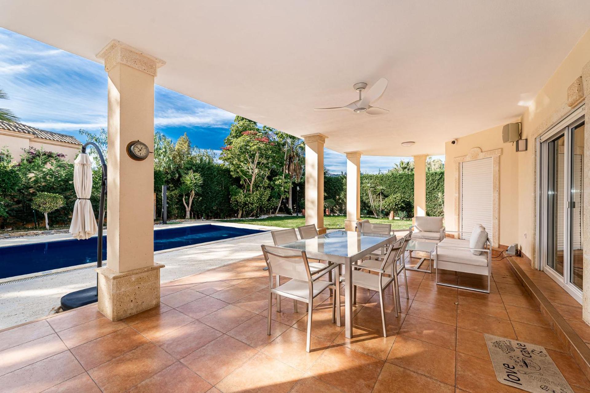Villa SVIM, walking distance to the beach! view 2