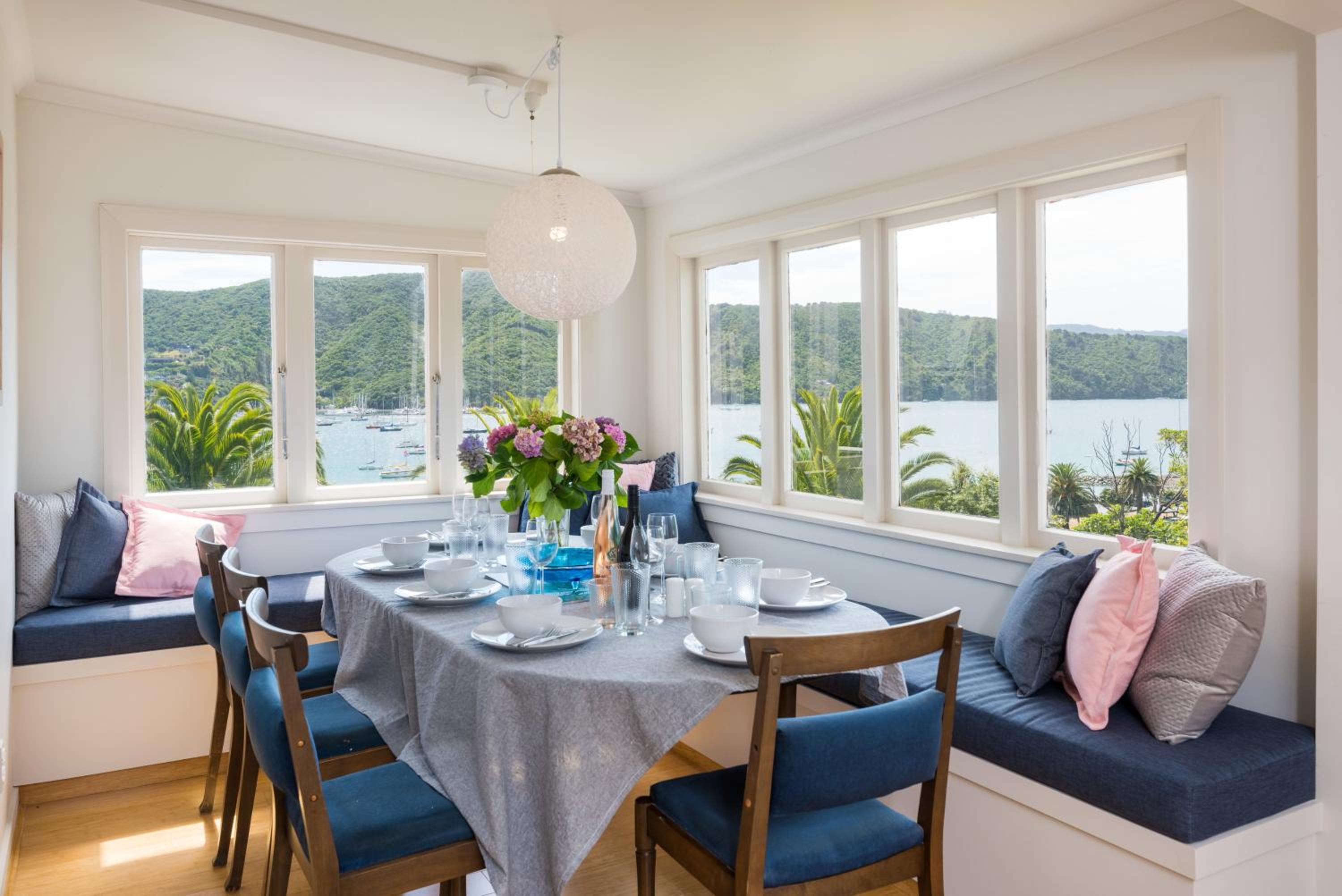 Tirohanga Wai - Waikawa Holiday Home view 2