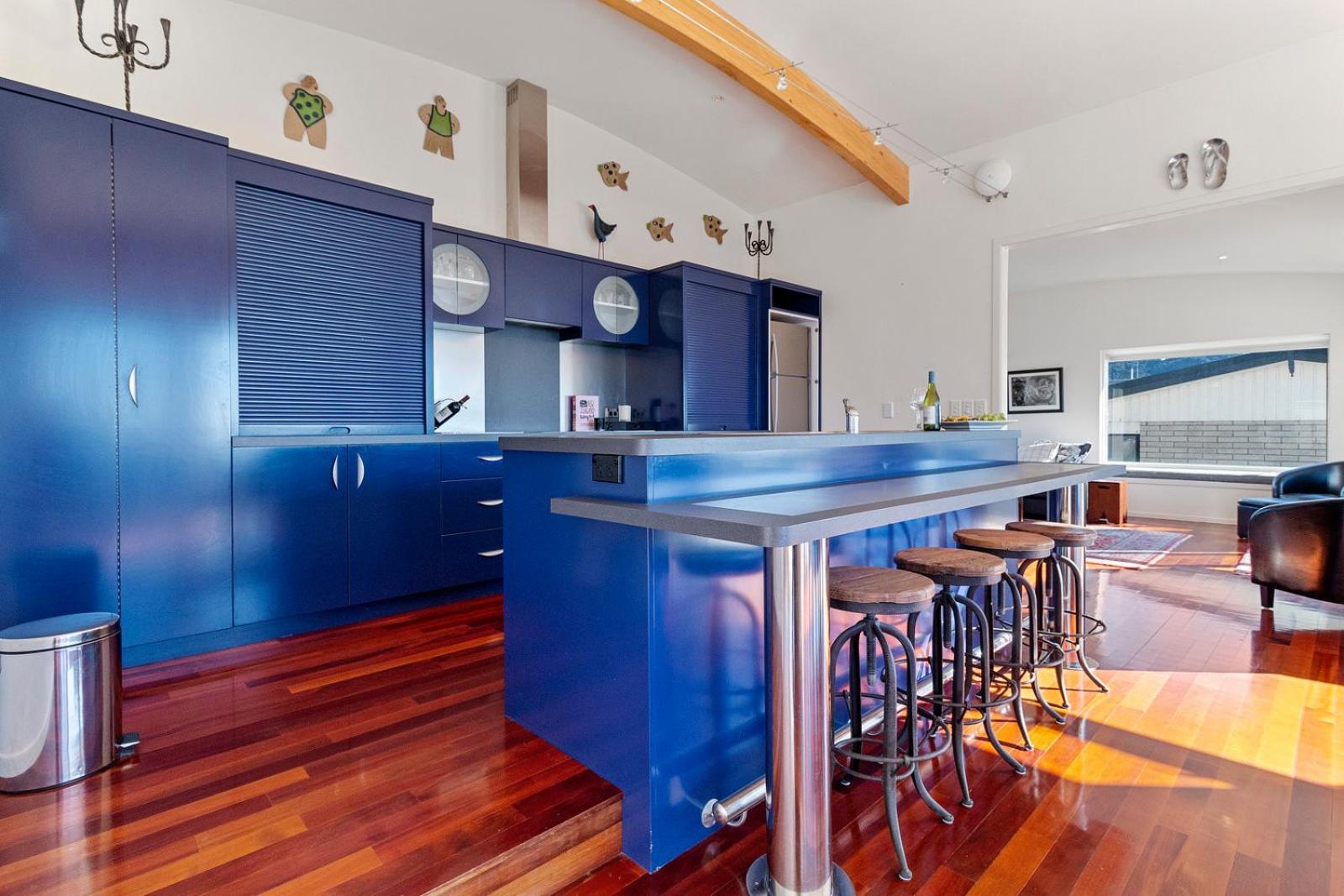 Sea Shells By The Shaw - Waihi Beach Holiday Home view 4