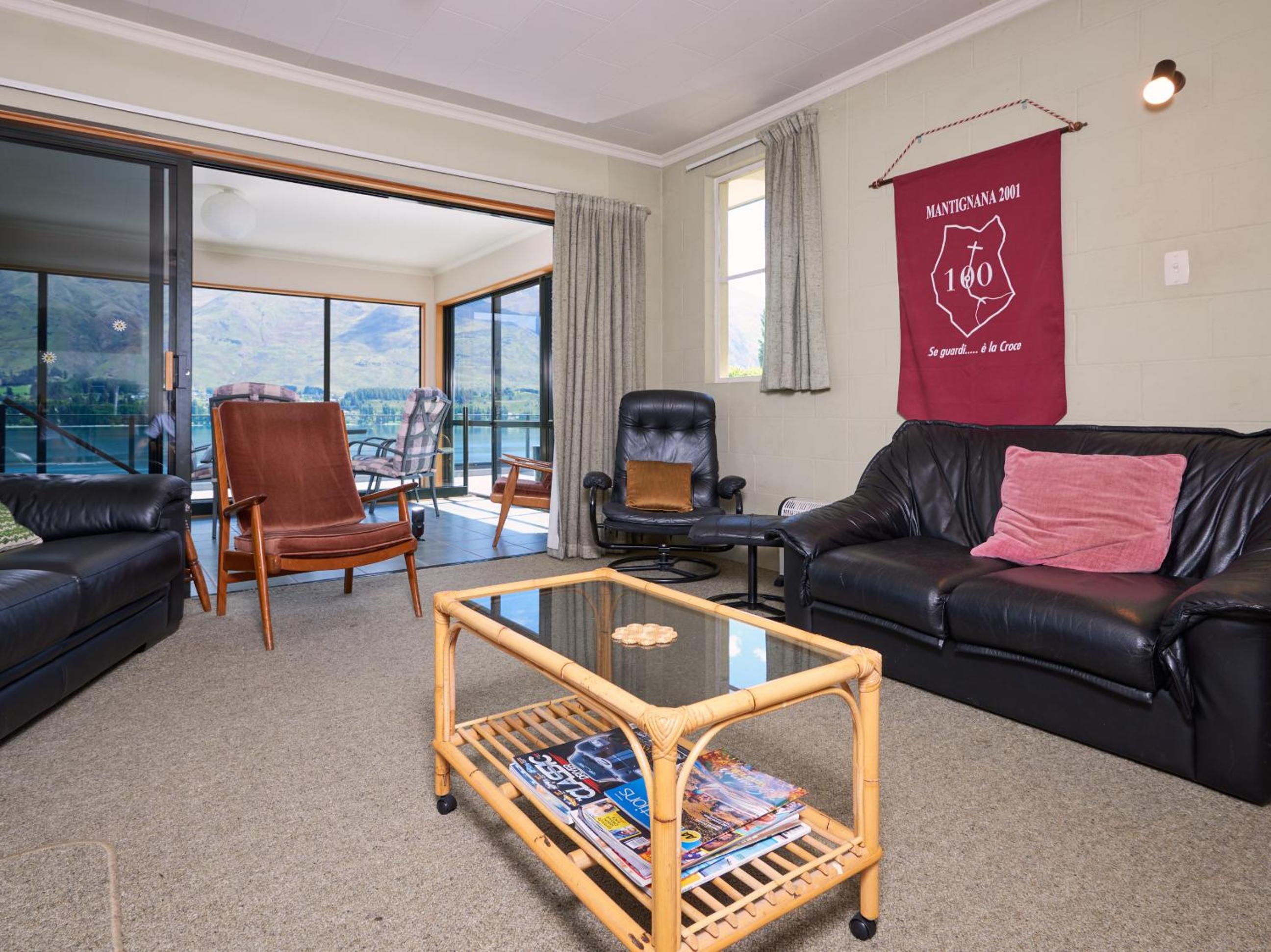 Lakeside Serenity - Wanaka Holiday Home view 4