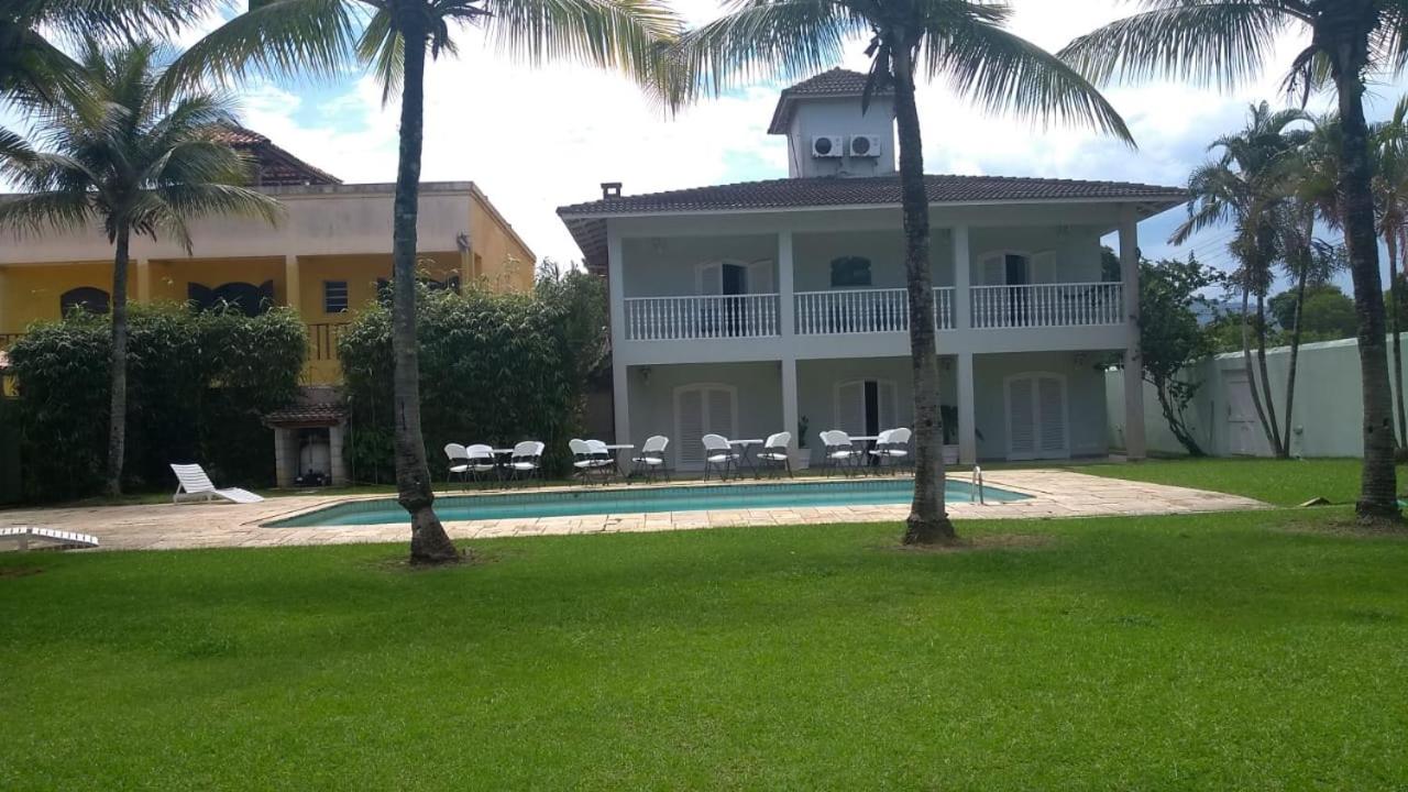 Casa Eventos e Temporada com 4 suites, piscina, churrasqueira, Wi-Fi, Ar Condicionado - Proximo Praia Mar Casado e Pernambuco - Guaruja -