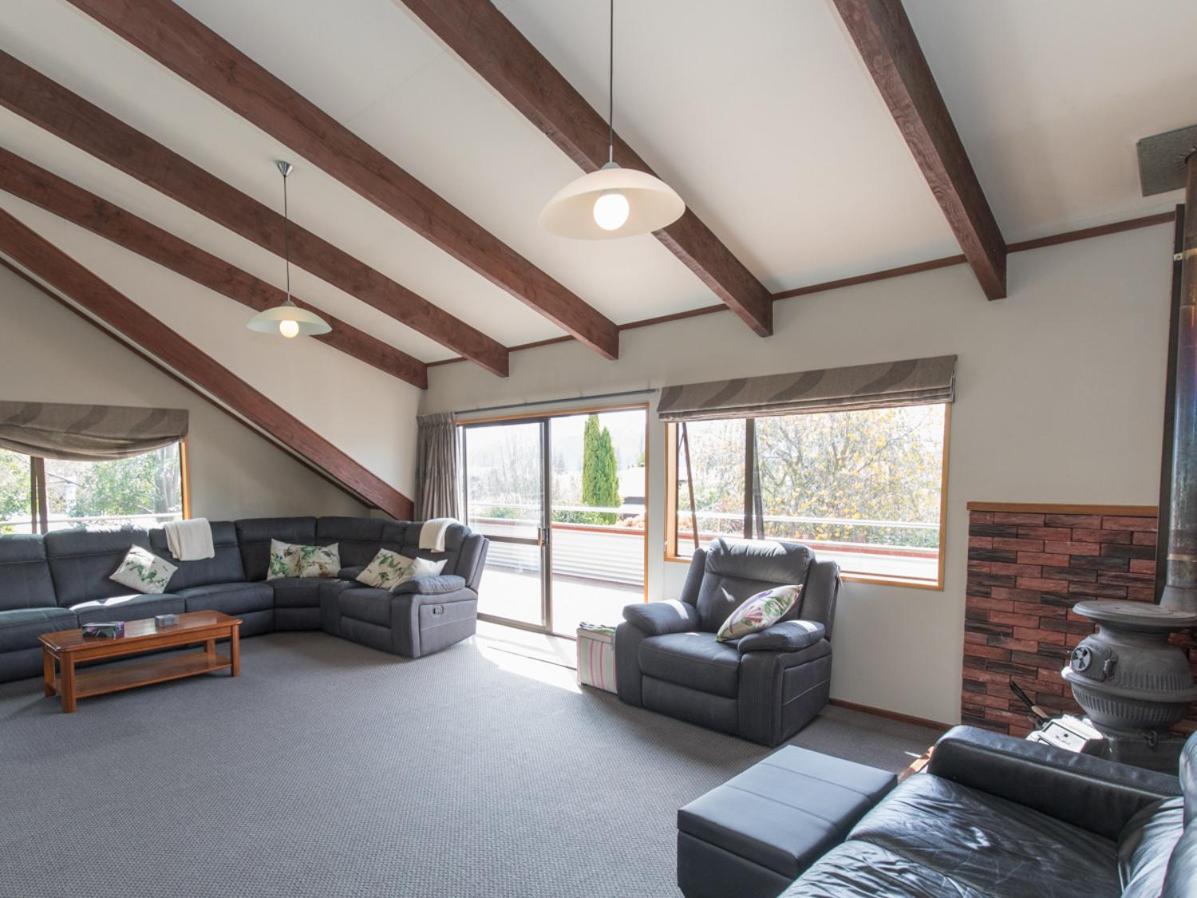 Haven by The Lake - Wanaka Holiday Home view 4