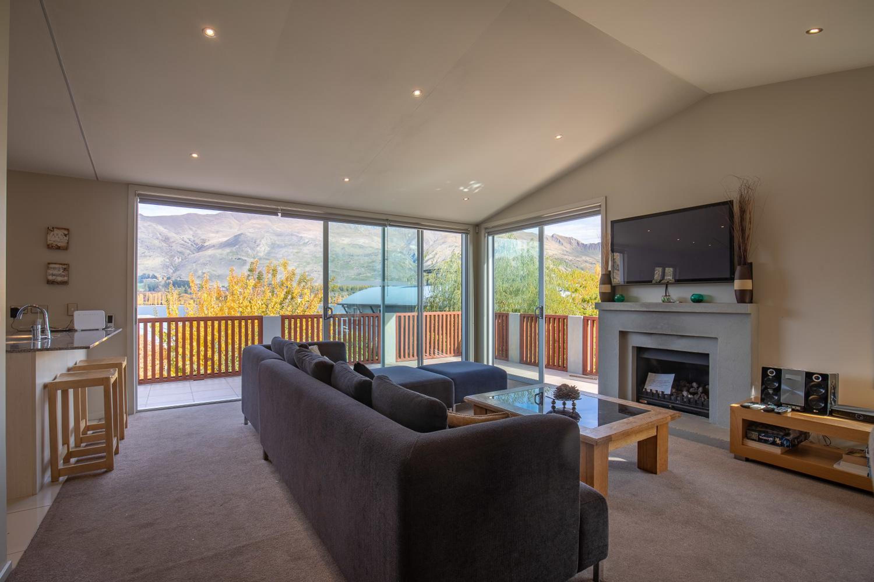 Skyline Outlook - Wanaka Home view 2