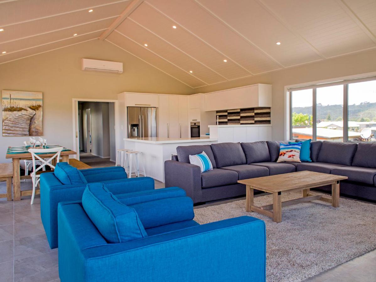 Tattletails Rest - Whitianga Holiday House view 5