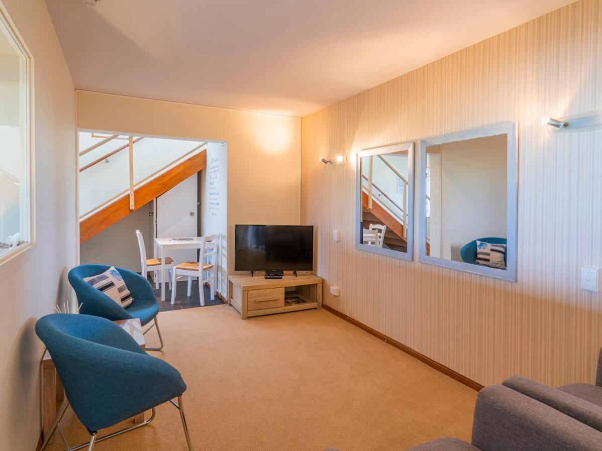 Seaview Serenity- Whitianga Holiday Home view 3