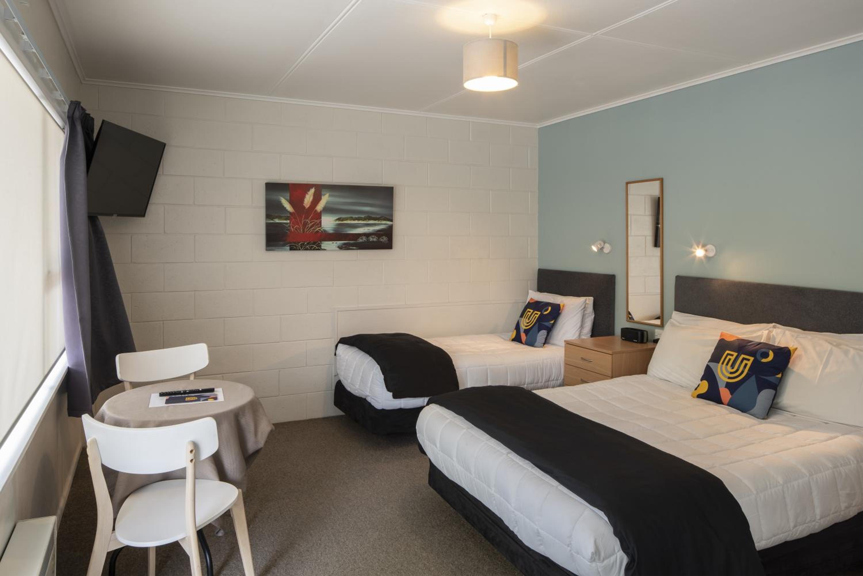 U Studios Masterton, SureStay Collection by BW